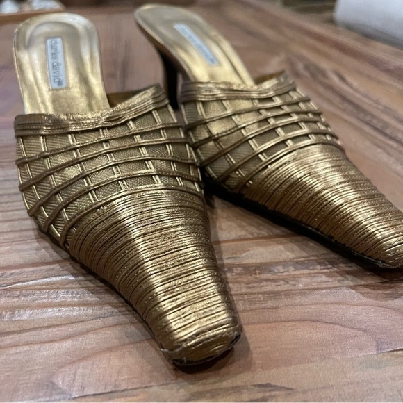 Women's gold bronze kitten heels metal metallic leather open back size 8 slides - Picture 3 of 15